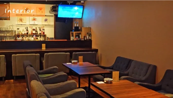 Cafe-Bar 楽家（八王子）