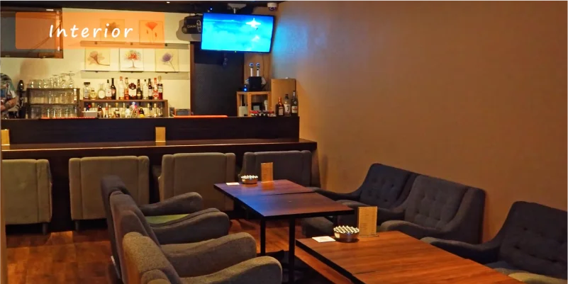 Cafe-Bar 楽家（八王子）